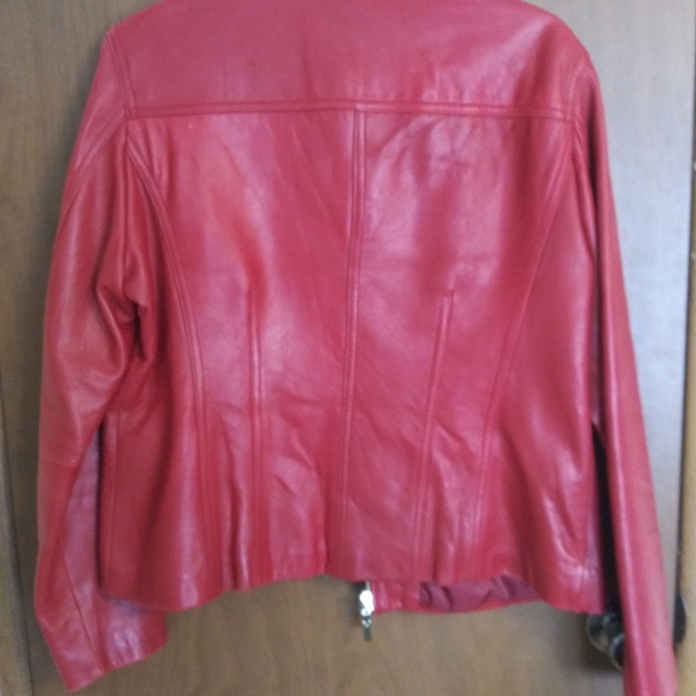 Leather jacket - Picture 4 of 6